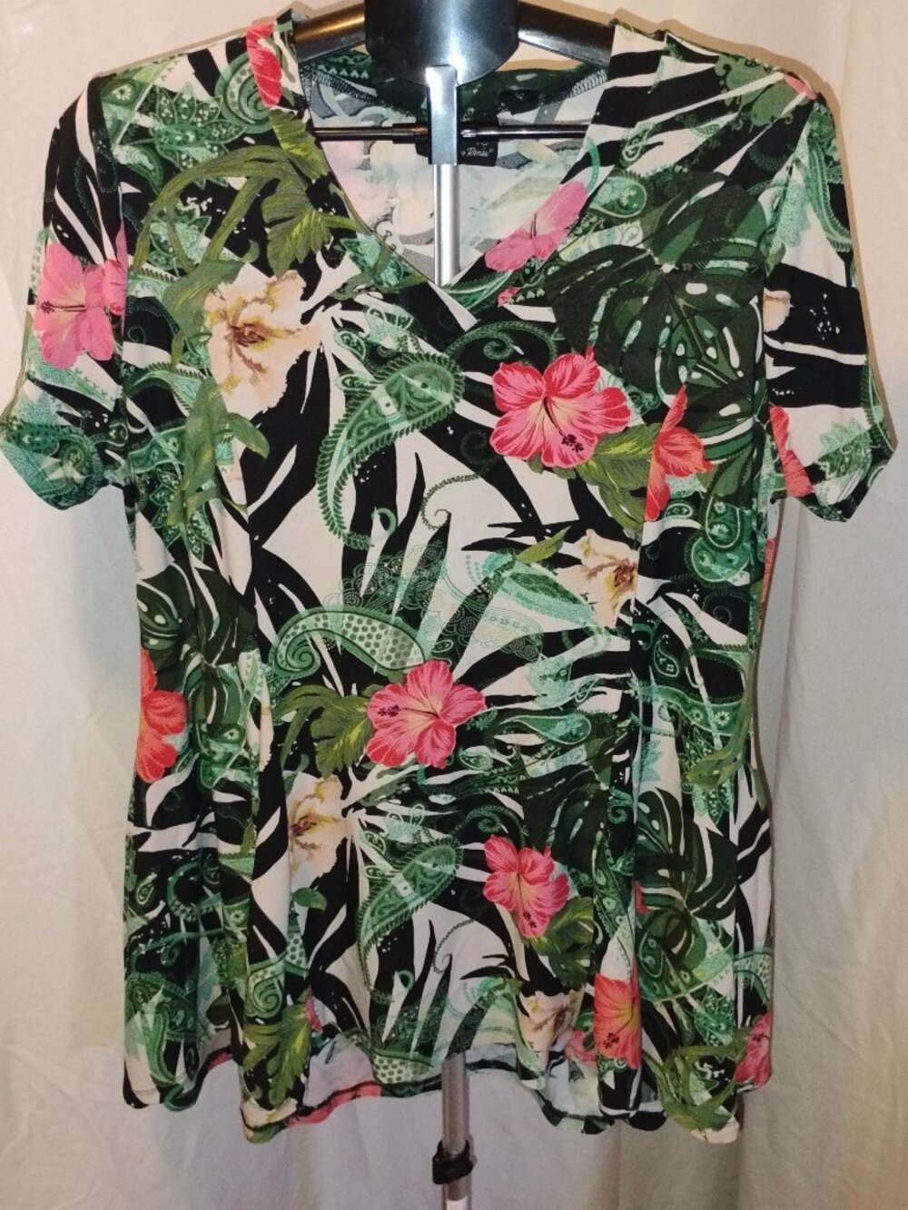 Attitudes by Renee Floral Paisley Tunic Top L Black White Pink Green